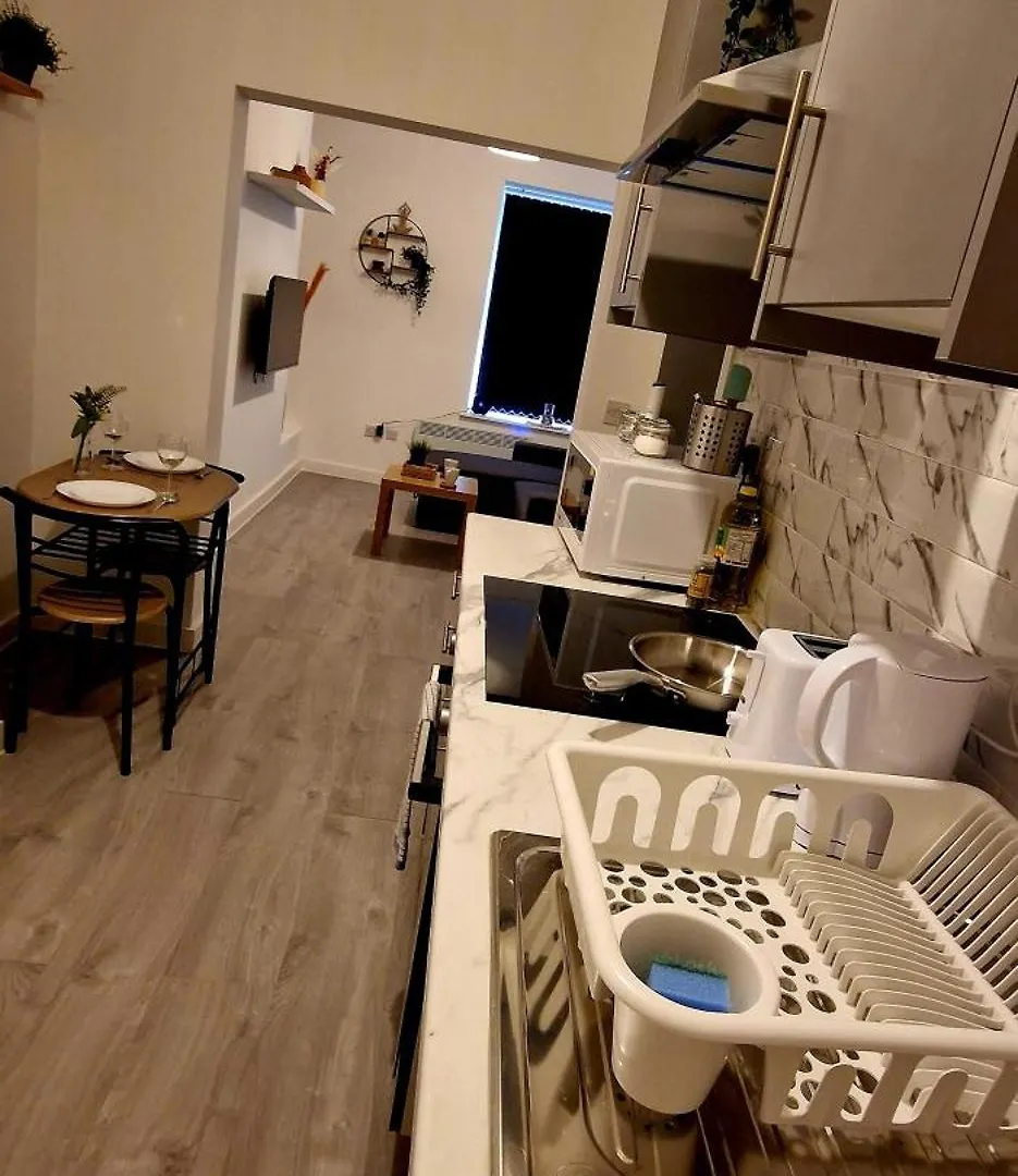 Supervalue Suite 9 - Fast Wifi, Hotel Linen, Keyless Entry, City Only 10 Mins - By Property Promise Cardiff United Kingdom